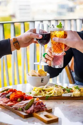 Nourriture dans l'auberge de jeunesse ou à proximité