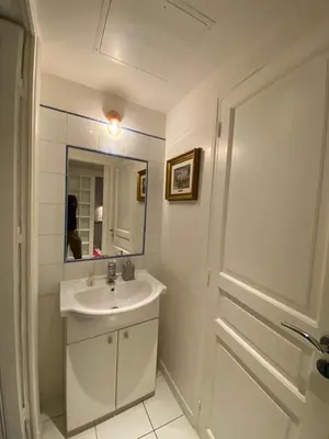 Salle de bains dans l'établissement Romantic Apartment in Paris