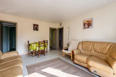 Coin salon dans l'établissement Double bedroom with shared kitchen & bathroom, Paris