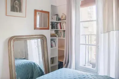 Un ou plusieurs lits dans un hébergement de l'établissement Beautiful Bright Flat Near Jardin Des Plantes