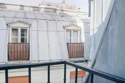 Balcon ou terrasse dans l'établissement Beautiful Bright Flat Near Jardin Des Plantes