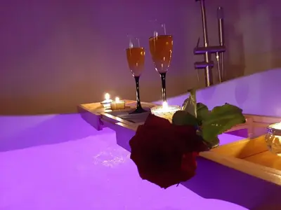 Boissons dans l'établissement Guernica Apartment Paris Montmartre