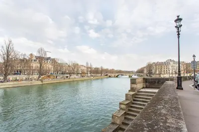 Vue sur la rivière ou le fleuve situé(e) à proximité de l'appartement