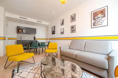 Coin salon dans l'établissement MBM - Marais