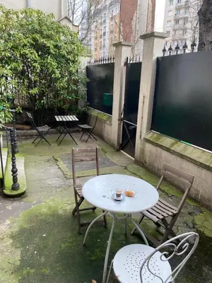 Jardin de l'établissement Cosy, charming apartment with courtyard