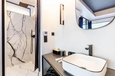 Salle de bains dans l'établissement Modern Family Apartment Next To The Eiffel Tower