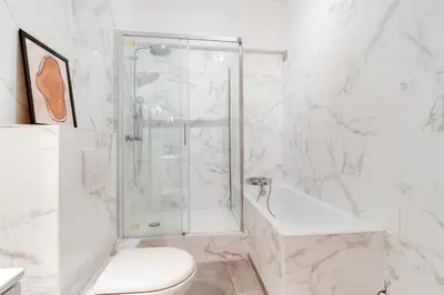 Salle de bains dans l'établissement Chic apartment - 2BR-6P - Boulevard Saint-Germain