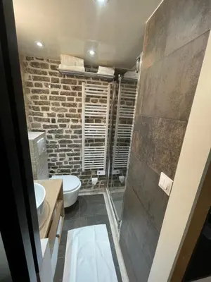 Salle de bains dans l'établissement Studio Cinq Diamants, Neuf Tout équipé