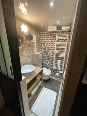 Salle de bains dans l'établissement Studio Cinq Diamants, Neuf Tout équipé
