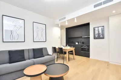Coin salon dans l'établissement Peaceful apartment - 2BR-6P - Trocadero