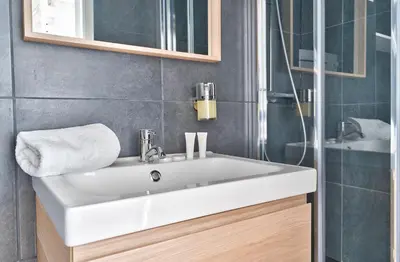 Salle de bains dans l'établissement New and Bright Studio in the Heart of Paris (1G)