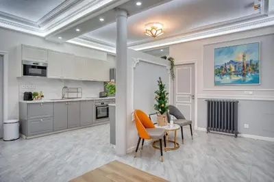 Cuisine ou kitchenette dans l'établissement Charmant 150m2 5CH Romantic - Centre Ville - Clim