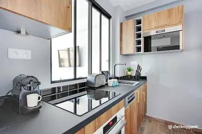 Cuisine ou kitchenette dans l'établissement Charming apartment - 1BR-4P - Place des Vosges