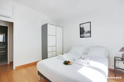 Un ou plusieurs lits dans un hébergement de l'établissement Fancy apartment - 2BR-6P - Gare de l'Est