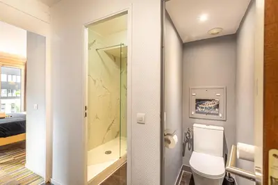 Salle de bains dans l'établissement Paris Expo Apart Hotel - Porte de Versailles & Parking