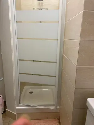 Salle de bains dans l'établissement Studio à Paris près du Pont Mirabeau et Tour Eiffel
