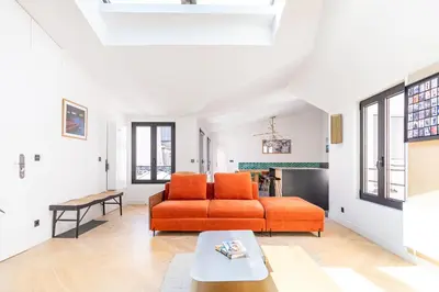 Coin salon dans l'établissement Luxury Flat with AC 