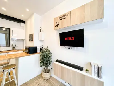 Cuisine ou kitchenette dans l'établissement LE GRACIEUX - MILORA INN - Central Paris