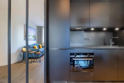 Cuisine ou kitchenette dans l'établissement Atelier