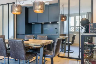 Cuisine ou kitchenette dans l'établissement Atelier