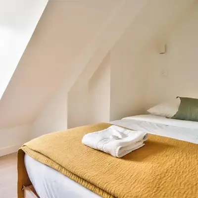 New Cocoon Duplex for 2 in the Heart of Paris (5D)