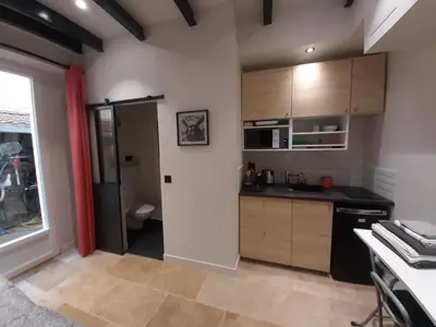 Cuisine ou kitchenette dans l'établissement la studette du théâtre