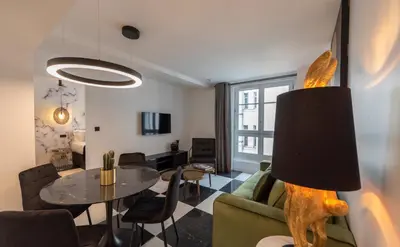 Télévision ou salle de divertissement dans l'établissement O'Lord, 4 Etoiles, Residence de Luxe Champs-Elysees