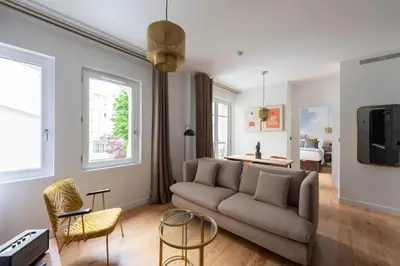 Télévision ou salle de divertissement dans l'établissement O'Lord, 4 Etoiles, Residence de Luxe Champs-Elysees