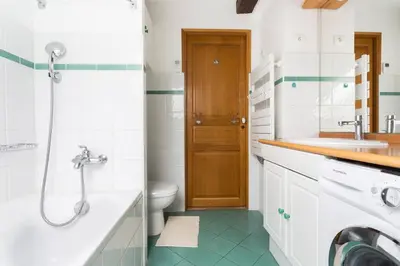 Salle de bains dans l'établissement GuestReady - Appartement climatisé rue Cambon