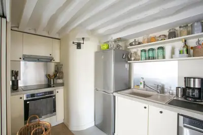 Cuisine ou kitchenette dans l'établissement TIMBAUD - CANAL St MARTIN