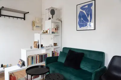 Coin salon dans l'établissement Beautiful Apartment In The Heart Of Paris