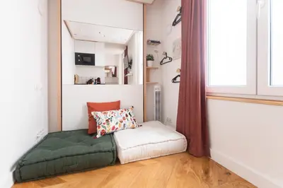 Coin salon dans l'établissement Super central mini studio - 2 pax, murphy bed
