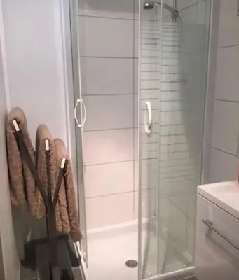 Salle de bains dans l'établissement Studio Cosy à 5 minutes de la Gare de Lyon