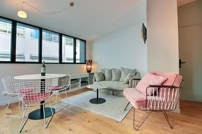 Coin salon dans l'établissement PARISIAN HOME l MARAIS