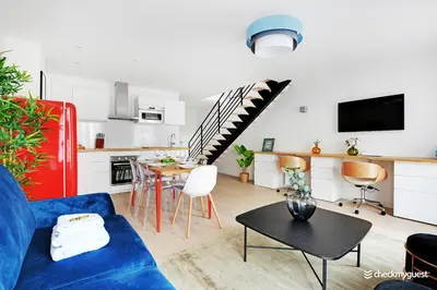 Cuisine ou kitchenette dans l'établissement Beautiful apartment- 3BR-10P - Montparnasse