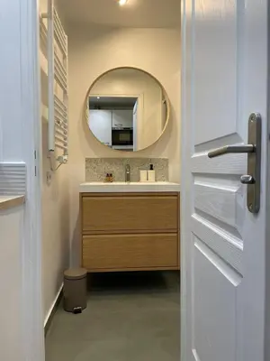 Salle de bains dans l'établissement Studio 4P Calme/Full Equipped/Charonne/PereLachese