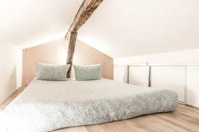Un ou plusieurs lits dans un hébergement de l'établissement Chatelet Flat