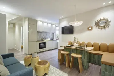Cuisine ou kitchenette dans l'établissement Residence Le Marais Beaubourg by Studio prestige
