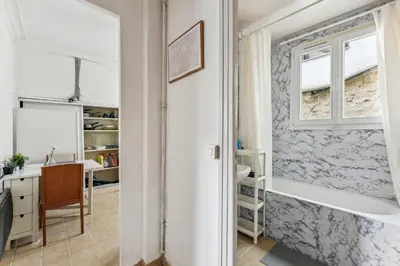 Salle de bains dans l'établissement Studio Montmartre 15 min du Sacré-Cœur, cosy & chauffé