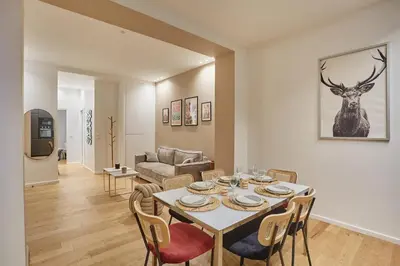 Coin salon dans l'établissement New Apartment 2 bedrooms center of Paris by Studio prestige