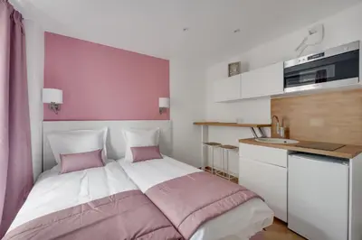 Cuisine ou kitchenette dans l'établissement Le Bellevue