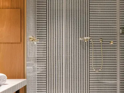 Salle de bains dans l'établissement Hôtel Vernet Champs Elysées Paris