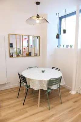 Plan de l'établissement CHARMING Parisian Apartment WITH AIR CONDITIONING - CLIMATISATION & 2 BEDROOMS - Batignolles PARIS