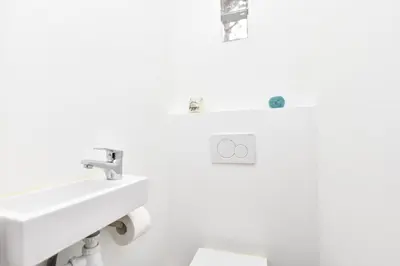 Salle de bains dans l'établissement Cosy apartment 2BR-6P - Musée du Louvre