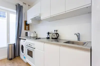 Cuisine ou kitchenette dans l'établissement Comfortable apartment - 1BR-4P - Close to Bastille