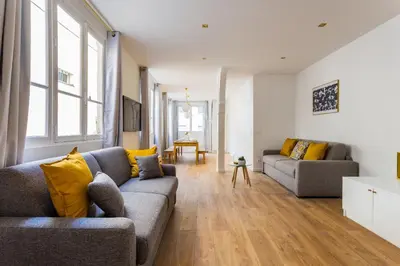 Coin salon dans l'établissement Appartement8P/Full Equipped/BONNE NOUVELLE/BOURSE