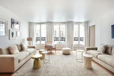 Coin salon dans l'établissement Residence in the center of Paris by Studio prestige