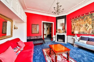 Coin salon dans l'établissement #Arc DeTriomphe #Trocadero #Style Haussmanien#AC