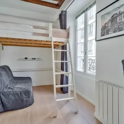 Cute Mezzanine Studio in the Heart of Paris (2M)