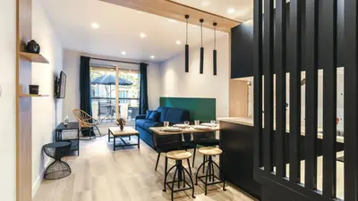 Coin salon dans l'établissement Beautiful Appt -1BR-4P- Porte d'Auteuil-Boulogne
